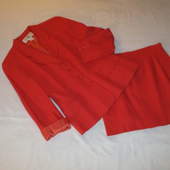 Jones New York Dresses & Skirts - JONES NEW YORK LINED ORANGE SUIT – MINI SKIRT